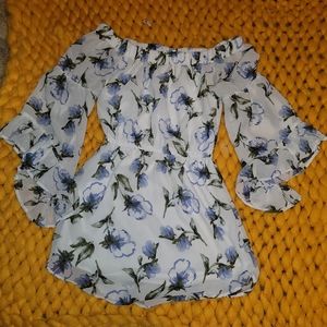 Puffy sleeved floral dress